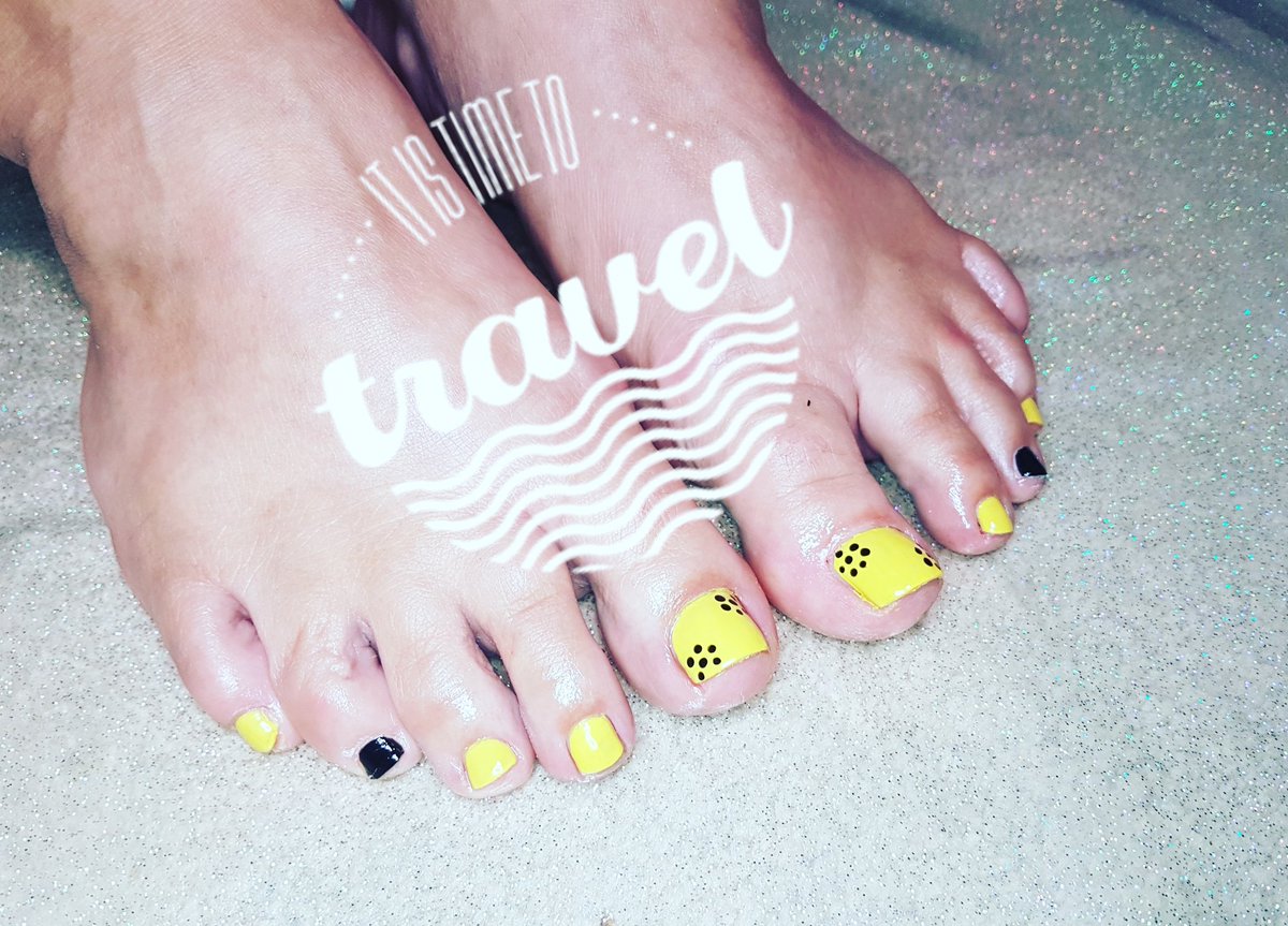 jenyassecrets's tweet photo. #Pedicure is not an option... because you never know who's going to see your #feet 👣
.
#Newbury #Thatcham #Berkshire #healthynails #Newburysalon #classicpedicure #neonpedicure #neonyellownails #nailartpedicure #neonnails #BerkshireNews #BerkshireEvents #BerkshireBusiness #kaeso https://t.co/AAnUVzPAJi