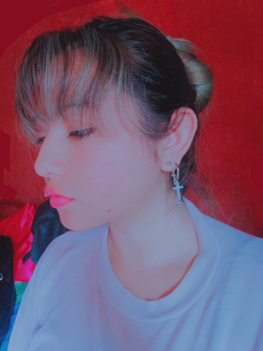 aria_emz's tweet photo. Siempre hay una primera vez para todo UwU
#ARMYSelcaDay #ARSD @BTS_twt https://t.co/Xkdy184ZJK