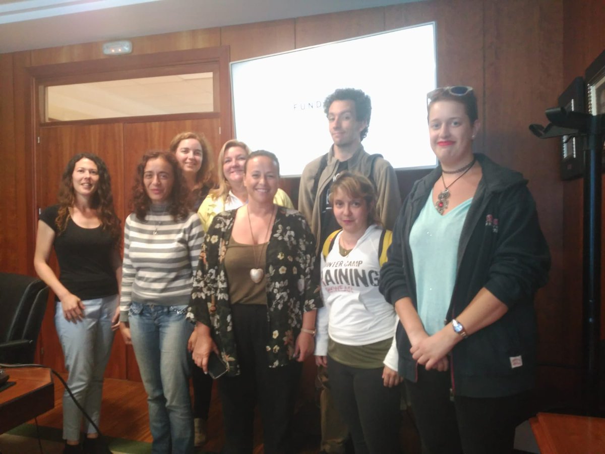 lanzaderavigo's tweet photo. Visitamos .@FUNDAMAR_ proyecto social que mejora la calidad de vida de las personas del sector de la pesca. Oportunidad y crecimiento para futuros empleos de la #pescaymarisqueo.@FundacionSMLRPH .@fundacionTef  .@Lanzaderas_EES #lanzaderaVigoenFUNDAMAR https://t.co/okb6lR3th6