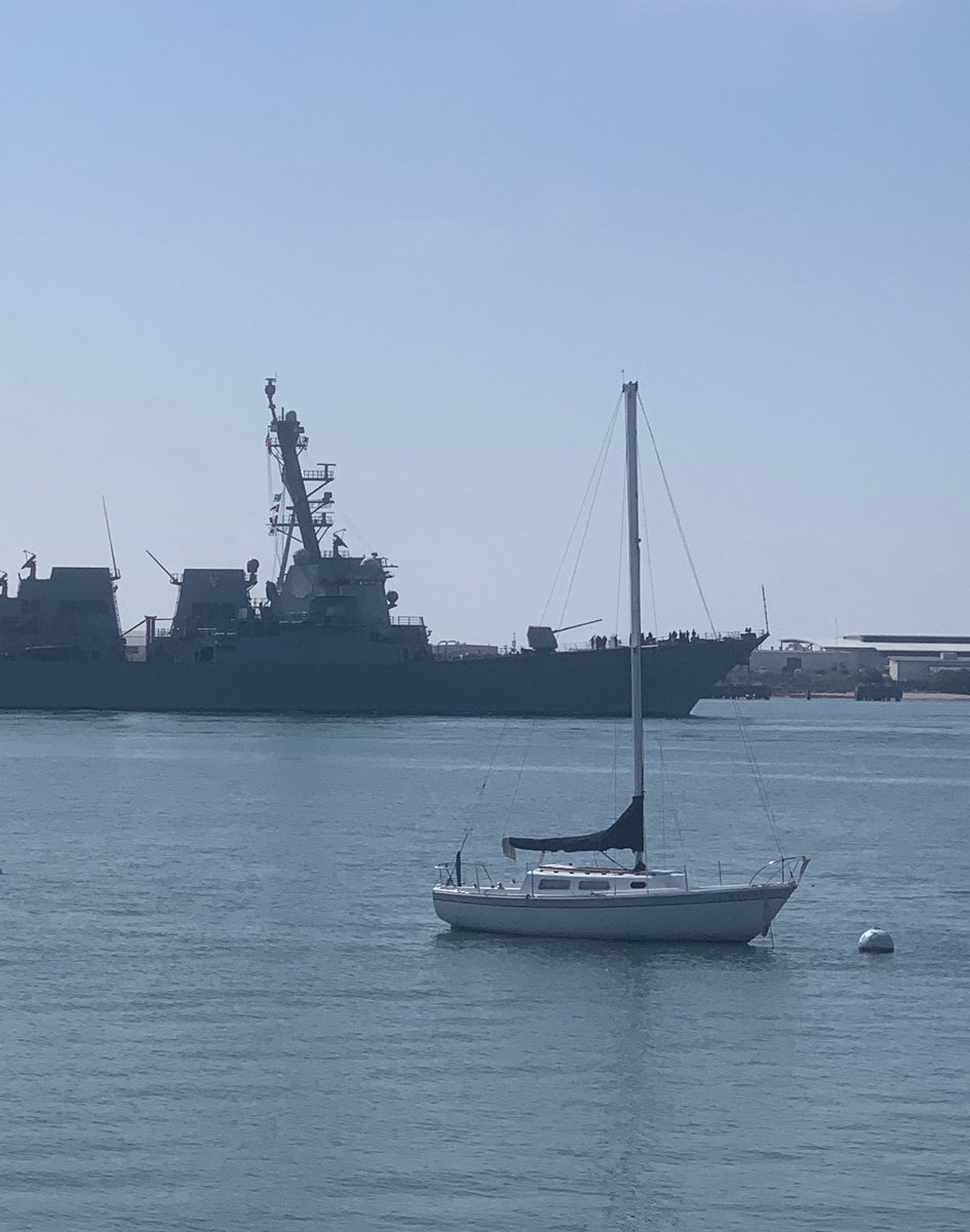 #SVTumbleweed and #USSTruxtun off #ShelterIsland #BigBay #SanDiego this morning