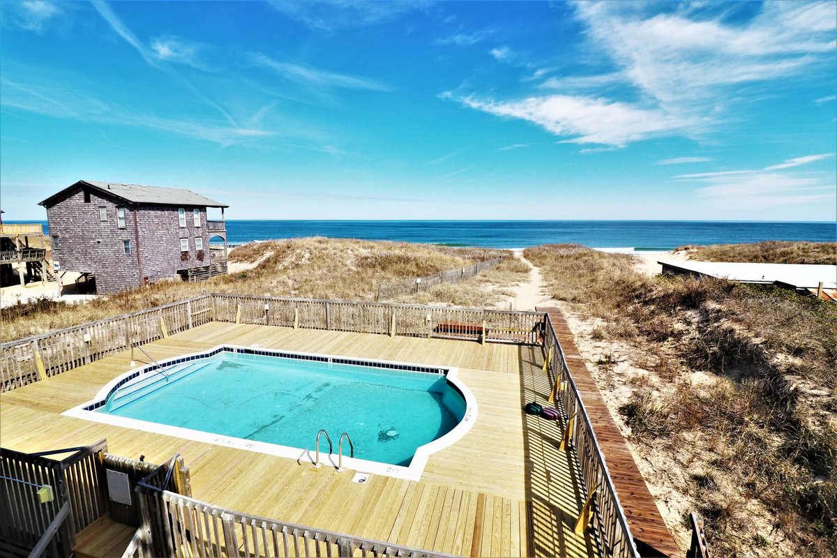 KEESVacations's tweet photo. There's no place like home, except for the beach
You can really catch some amazing views and even more amazing relaxation on the oceanfront of the OBX!
Visit https://t.co/8mIznIA9yZ. You can find these views at Admirals View III condos. ๐
#FlexStay #KEESOBX #OBX #oceanfront https://t.co/PUf2Tv7RGl