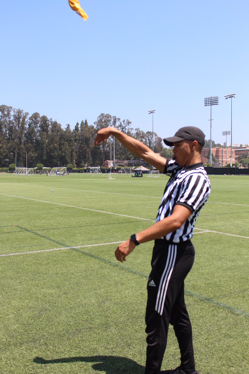 Fall 2019 Intramural Official recruiting is officially open! 

Officiate any of these: Dodgeball, Flag Football, Futsal, Kickball, &amp; Volleyball ! 

If reffing sports is your perfect part-time gig, shoot us a DM with your email to set up an interview 👥
