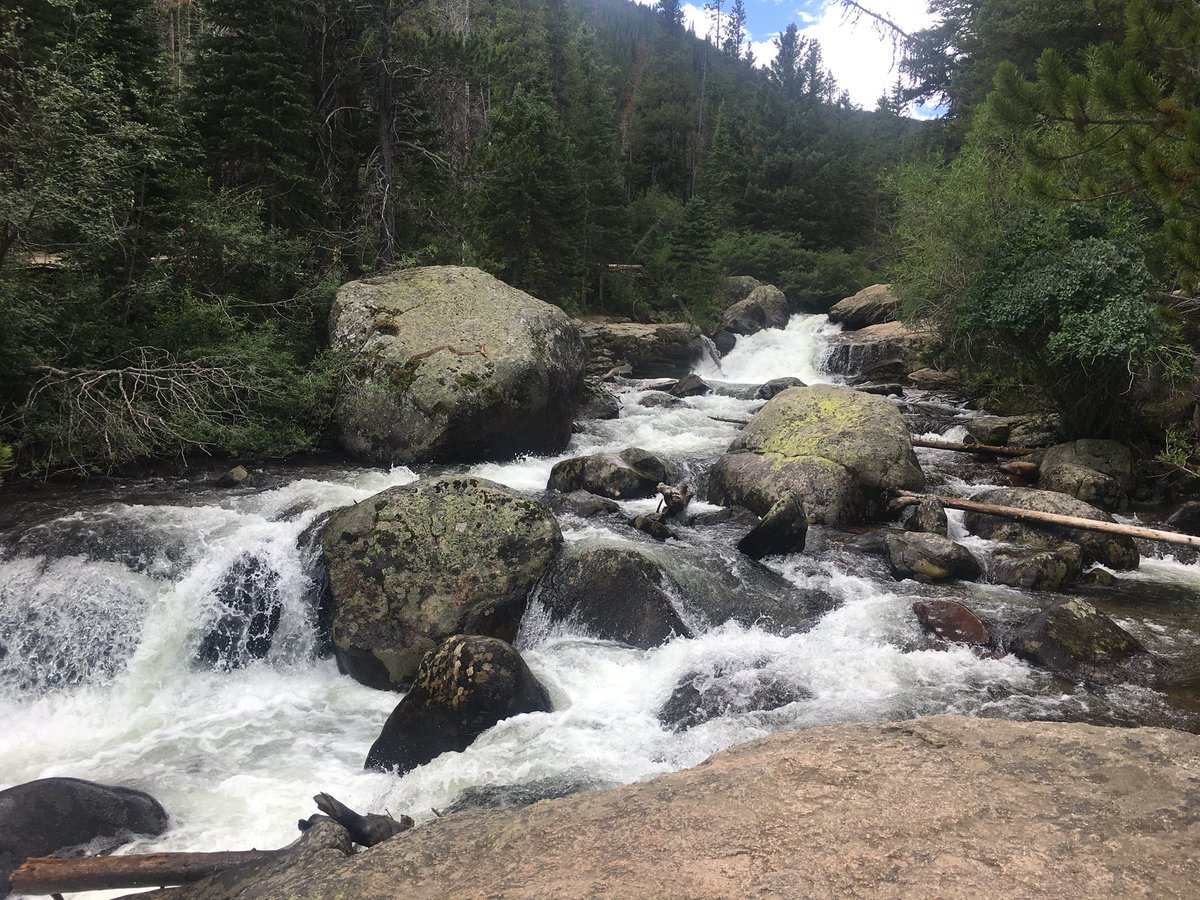 embleibel's tweet photo. Hope some of my 4th graders got to use their @everykidinapark passes this summer! Here’s some fun from Rocky Mountain National Park😌 https://t.co/ZAjUy3ksti