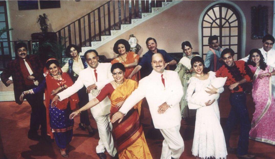 Payalshaw04's tweet photo. Congratulations to the entire team members of #HumAapke HainKoun
For completing 25 years
#25YearsOfHAHK
#25YearsOfHumAapKeHainKoun #Silverjubilee year
@MadhuriDixit @BeingSalmanKhan @renukash @AnupamPKher @rajshri https://t.co/IJolQBW3VQ