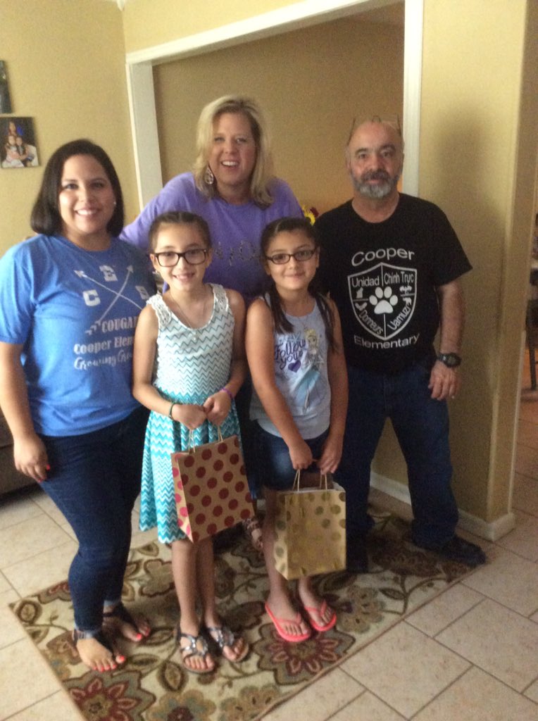 SherryWithrow5's tweet photo. Yay! These kids cant wait to start 3rd Grade at Cooper! Get excited Cooper Family! Every student matters! @CES_Cougars #ChooseGarlandISD #CooperFamily https://t.co/BGbolPP9aU