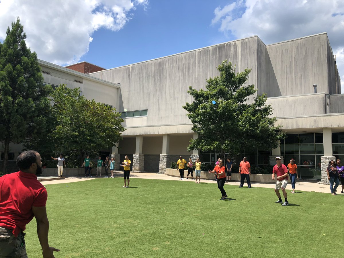 SuttonCougars's tweet photo. Water balloon toss! #SuttonGames https://t.co/uYy4vQNmyC