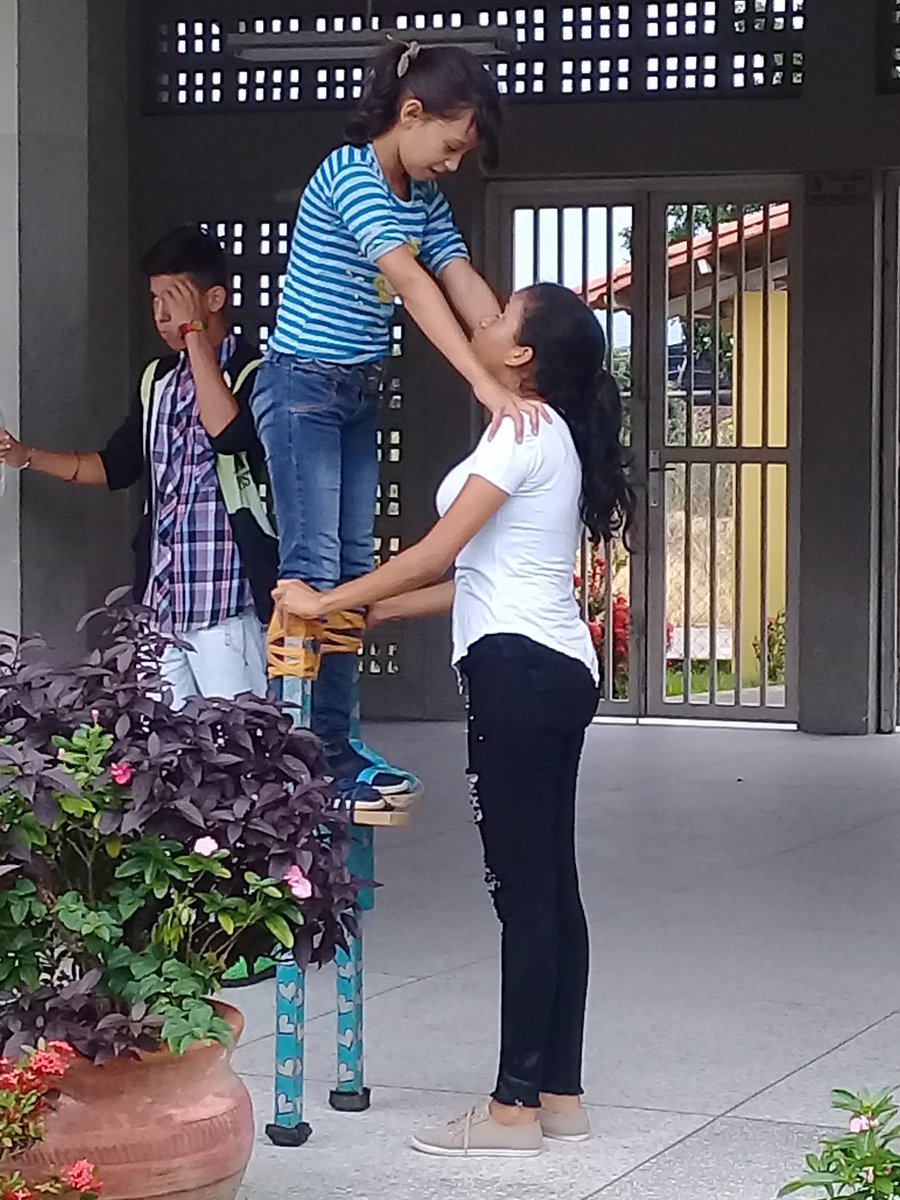 LICEOFREDDYWILS's tweet photo. Iniciamos la semana de agosto escuelas abiertas con mucha alegría, amor y compromiso @charlychaves @fernandezftach @supervisionZET1 @CDPculturatach @divmediagralzet @franciscocascio @ORLANDOG70 @MPPEDUCACION https://t.co/nr4NAltfGh