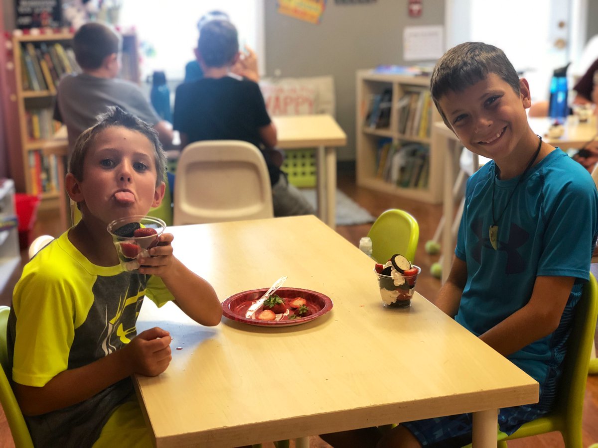 LPS_Summer's tweet photo. Parfaits for the win! https://t.co/n34AkUIc6R