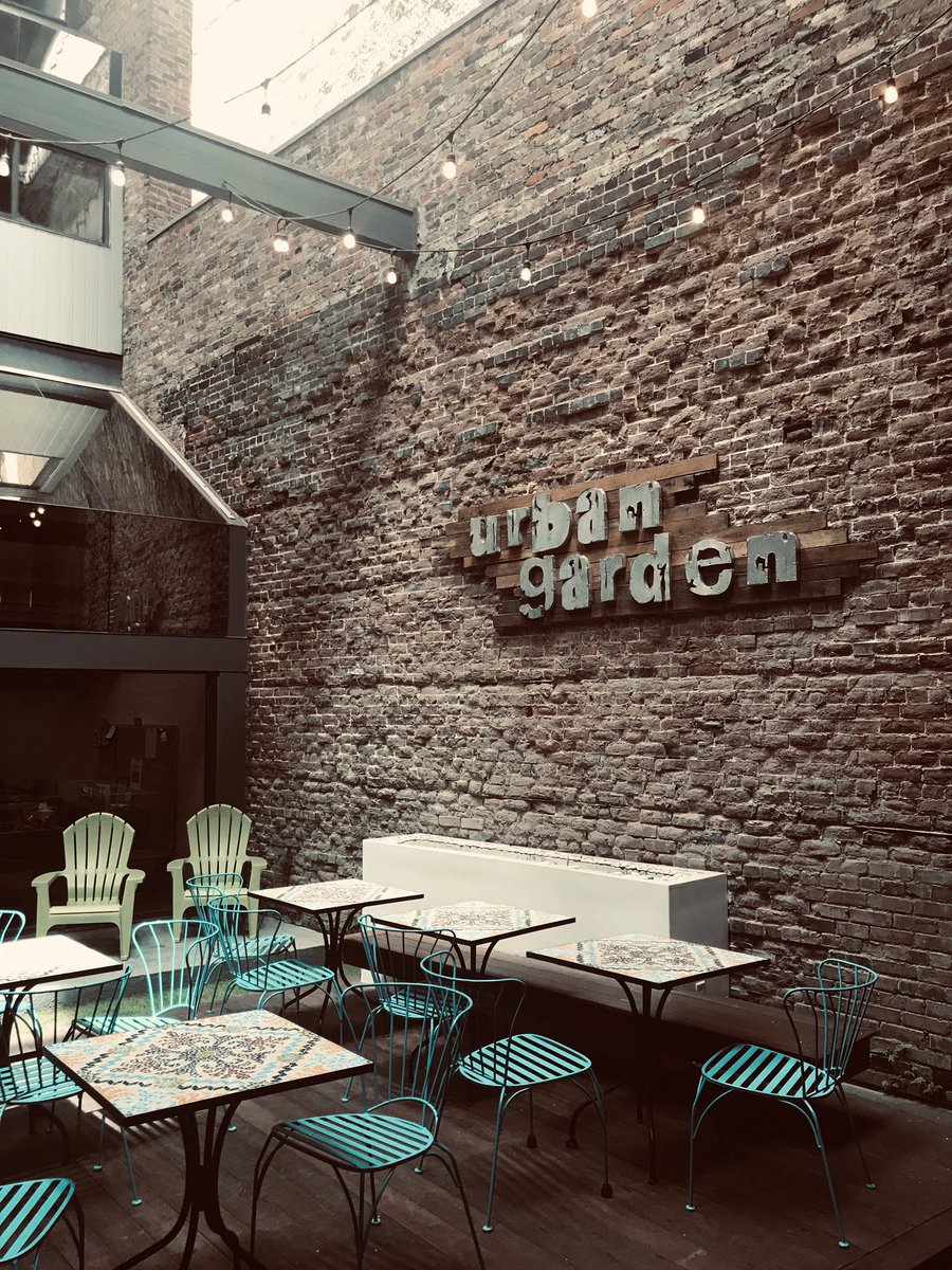 GurusJax's tweet photo. Urban Grind Coffee Co- Downtown Jax

Wow! What an amazing use of this space! @Urbangrindco has an amazing atmosphere, great music vibes and AMAZING COFFEE! 10/10 recommend visiting this coffee shop next time you’re downtown Jax 
#jaxcoffee#coffeegurujax https://t.co/bCyYxZW3Fc