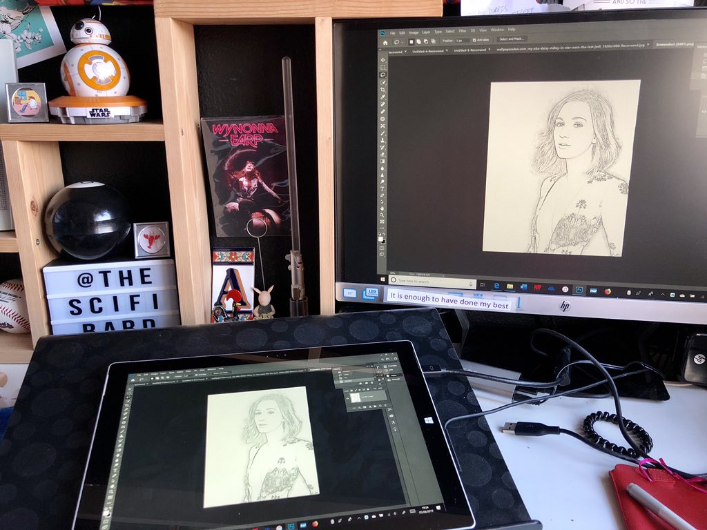 TheSciFiBard's tweet photo. Bardpsyche: FINISH YOUR #BLACKandWHITEandEARP PIECES
Me: Ok! But, er, how about I do a Bernie piece? And a Ray piece too!
Bardpsyche: GOOD. GRIEF. โปโโธโโ. WOMAN.
Me: oh & another #KatBarrell piece! Maybe 2! I could art the whole family! #TeamBaretti!
Bardpsyche: *sigh* https://t.co/z9i1yB3CLl
