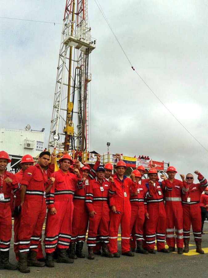 🇻🇪♀️#TalentoComprometido | La trabajadora y el trabajador petrolero, así como forja redes de apoyo mutuo y de continua lucha por sus garantías sociales también vela por el cumplimiento de los objetivos estratégicos de la industria petrolera.