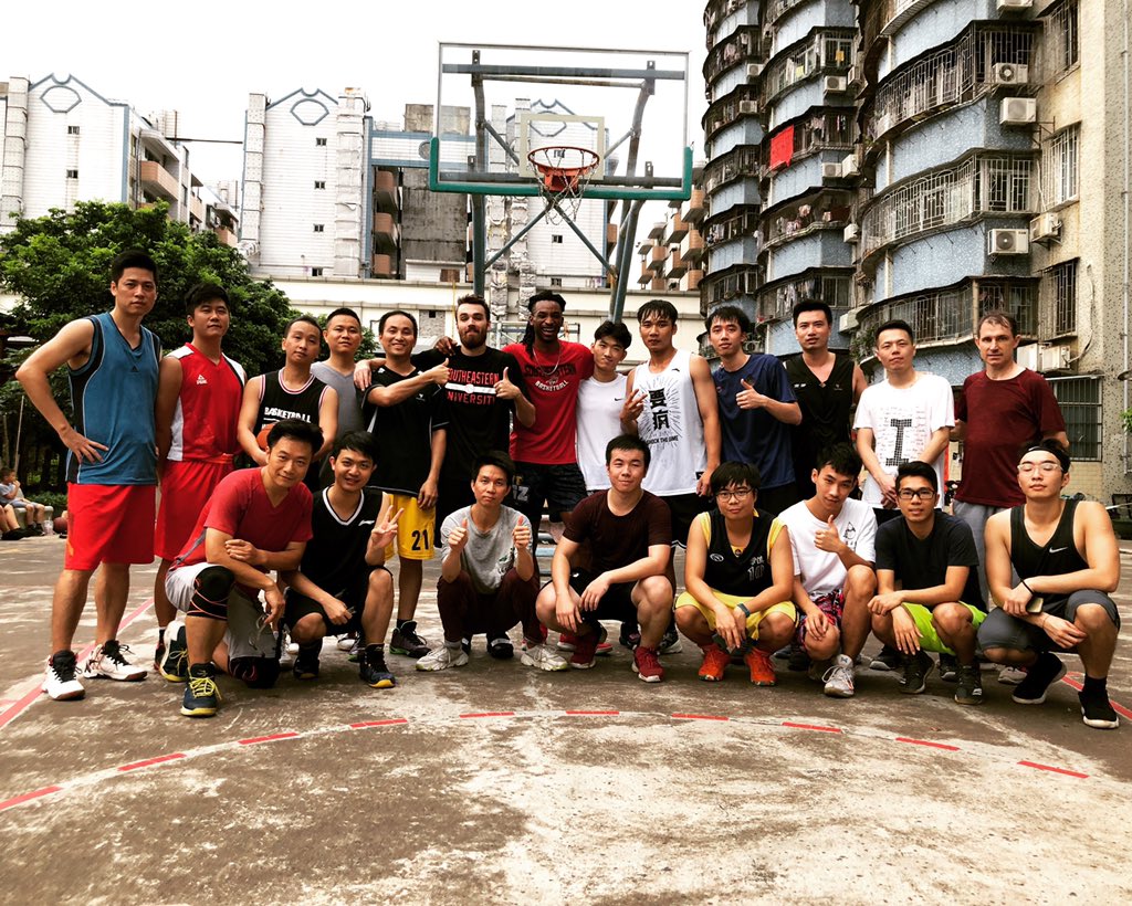 TaylorGame21's tweet photo. Basketball is a language of its own.
🏀🌱🤝
#VerticalVision #NoBorders #Global #JustWork #ILoveThisGame https://t.co/vKyyfa1Bfy