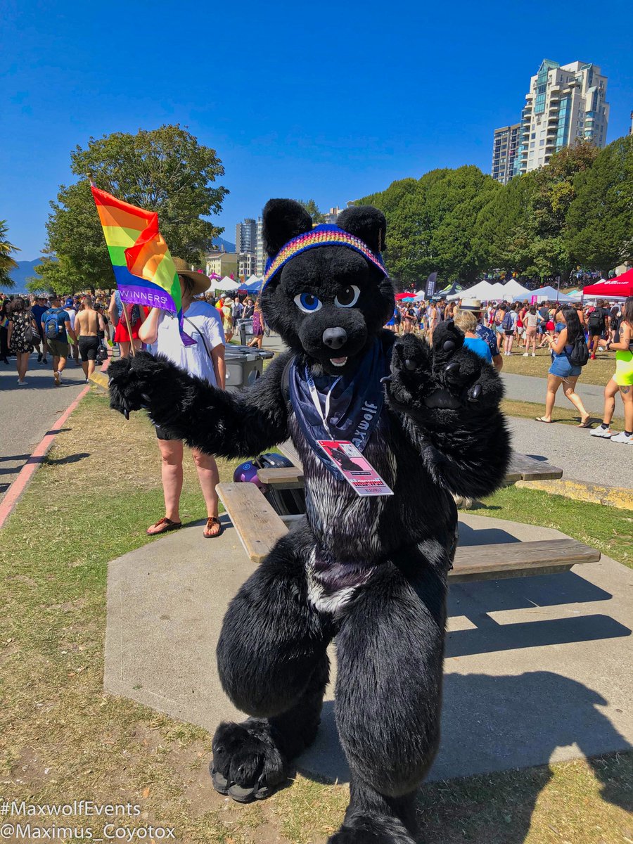 BigMaxwolf's tweet photo. Had a wonderful time at #VancouverPride with the rest of the pack yesterday!

🔗 https://t.co/SGD4ezU6WG

#furry #fursuit #maxwolfevents #pride https://t.co/tn7jQ3QKnB