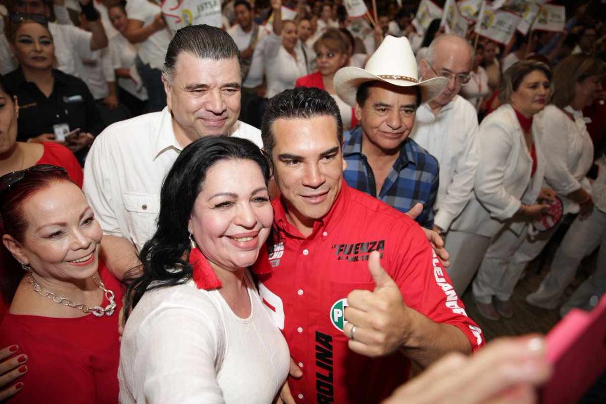alitomorenoc's tweet photo. Tengo puesto todo mi esfuerzo y disciplina para lograr la confianza de las y los priistas el próximo 11 de agosto, para llevar a la práctica uno de los postulados más emblemáticos del proyecto de Luis Donaldo Colosio: respetar a la militancia y devolverle el poder de decisión. https://t.co/c1cTPAIcsH