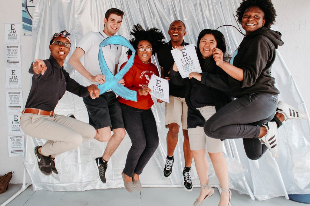 underatreefund's tweet photo. One week left until school starts and we are SO excited to start fresh! ⁠
⁠
You have until August 29th to apply.⁠
⁠
Application is found in our bio. Don't miss out! ⁠😉⁠ https://t.co/IPK7jQSsTx