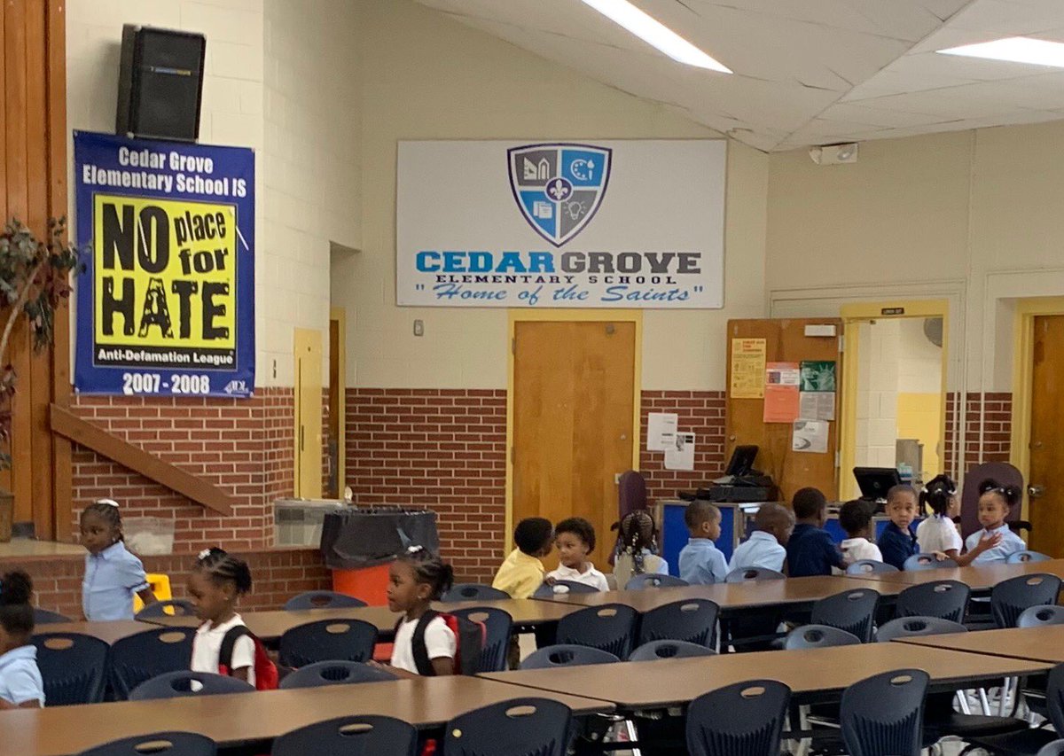 Glymph_Partners's tweet photo. Spent my morning at @CedarGroveES - the Staff, Students, and Parents all came ready for learning. As i walked around the school I was very Impressed!! Great team - under the Leadership of Principal Norm Thomas. #FirstDayOfSchool #firstdaydcsd https://t.co/gSMeC1OvNg