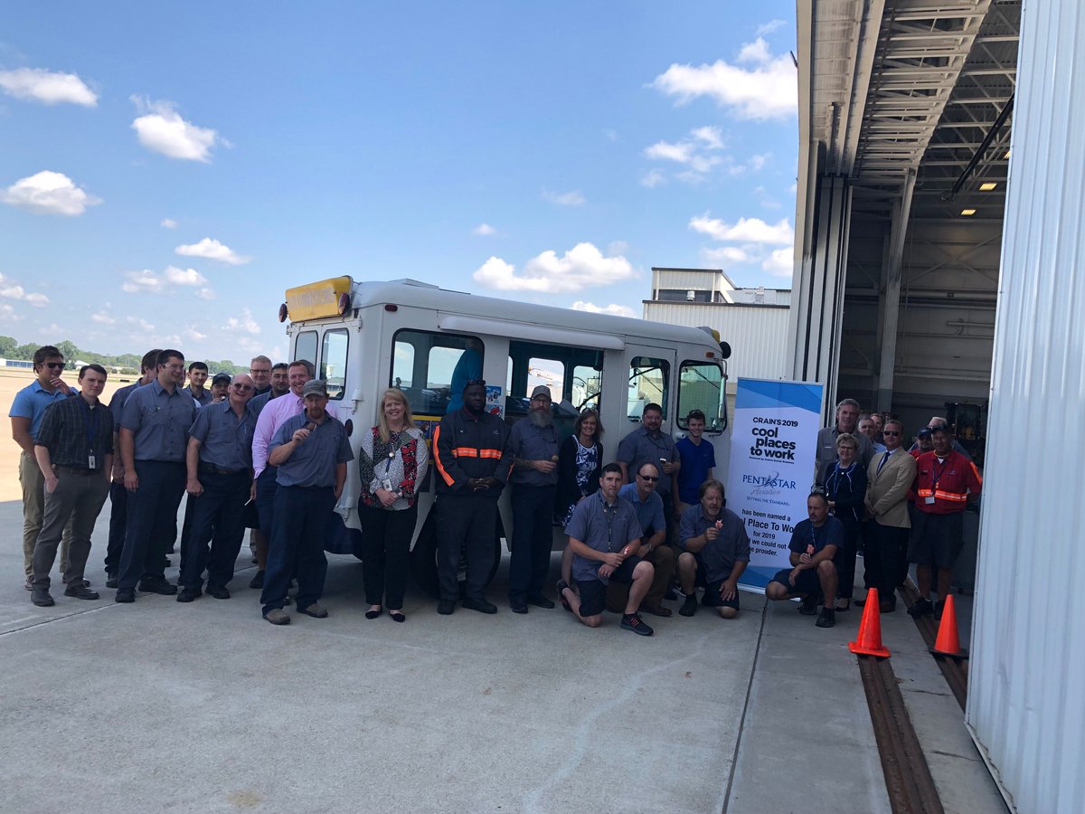 PentastarAv's tweet image. Celebrating our recognition as a “Crain’s Detroit Business Cool Place to Work” with a cool treat! #celebrating #recognition #coolplacetowork