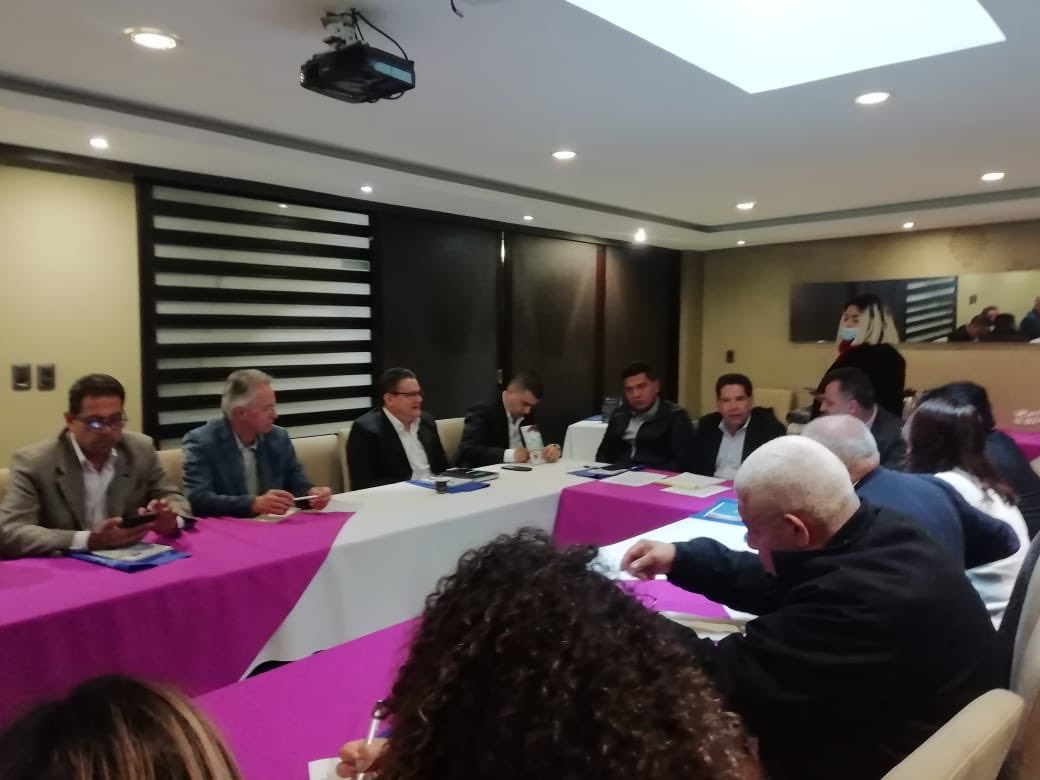 El día de hoy se realizó la asamblea  nacional de Confetur, contamos con la presencia de muchos represntantes de la industria hotelera y turistica del país.#AEstaHora #AgenciasdeViajes #confetur #BuenosDías #Ciudad #Colombia #FelizLunes