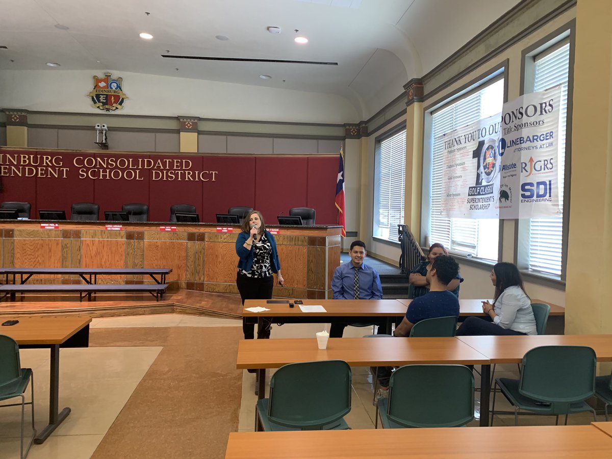 RamLealAE's tweet image. Hello &amp;amp; welcome to our ECISD family! 2019 - 2020 New Teacher Orientation #ConnectwithECISD #TeamMath