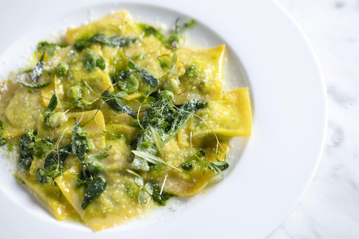 OpenTableUKI's tweet photo. #DealOfTheDay: 4 courses & a glass of @ChampagneLPUK for £75 at @SartoriaRest. 🥂 https://t.co/MYXlTKoszj #FTLPSummerMenu https://t.co/8cPayVSuw7