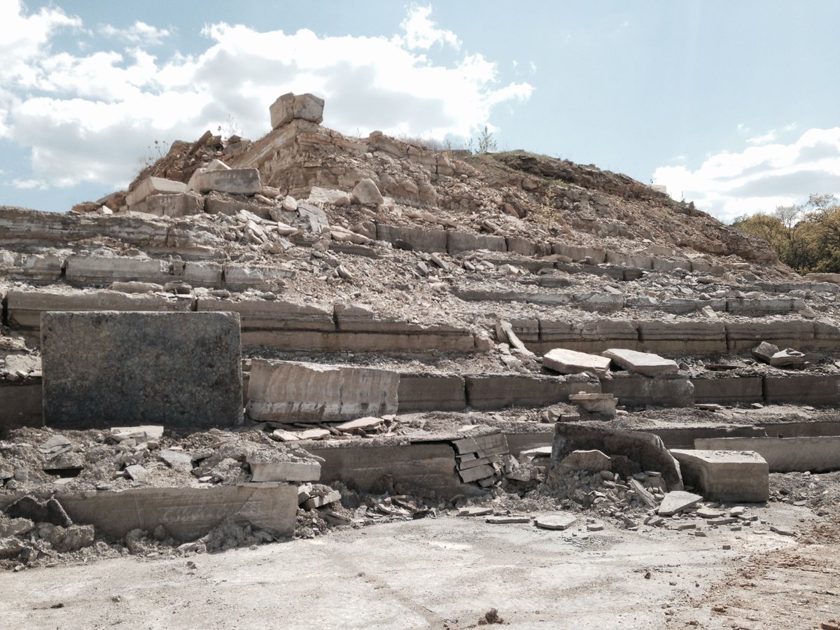 EdwardsStone_'s tweet photo. #DidYouKnow Our quarries are strategically located across the United States, allowing our clients simple nationwide access to our product and an extensive product line with a variety of colors and profiles?
#edwardsstone #reclaimedwood #masonry #Edwards_Stone #naturalstone https://t.co/GqwoTRQPcI
