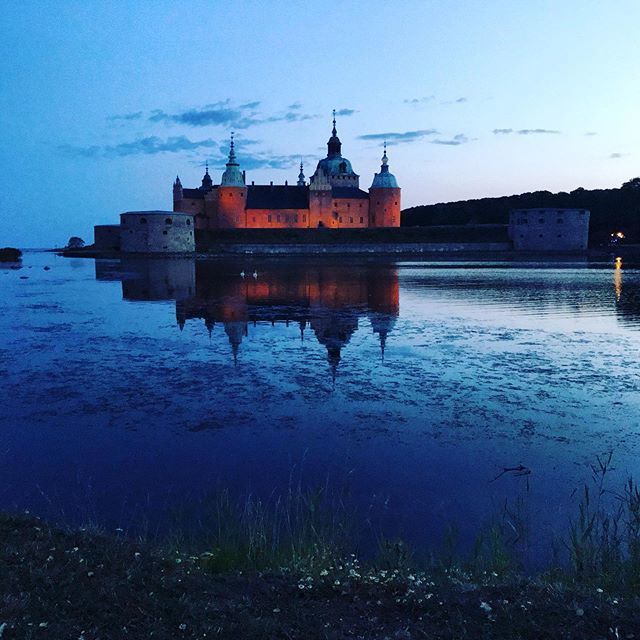 TheLocalSweden's tweet photo. New Instagram post - This is the #Kalmar castle, where the Kalmar union was formed in 1397. Which is your favorite Swedish castle? #Castle 🏰 #MySweden #TheLocalSweden https://t.co/iglTyQ0h5y https://t.co/2QTMB1xPro