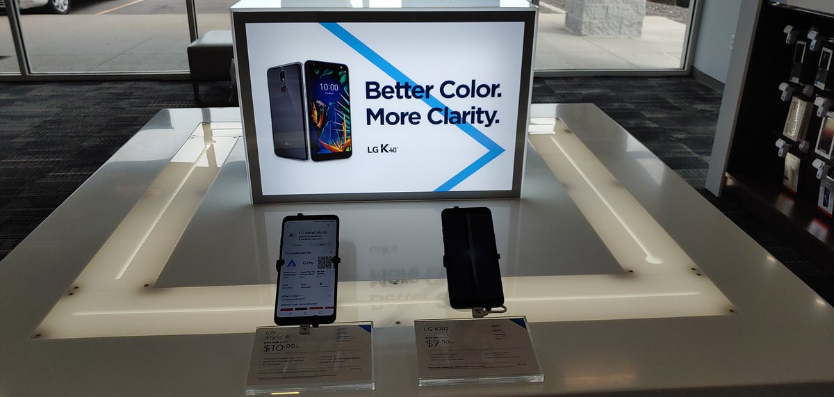 Spectrum Mobile gets high marks for this great looking LG display