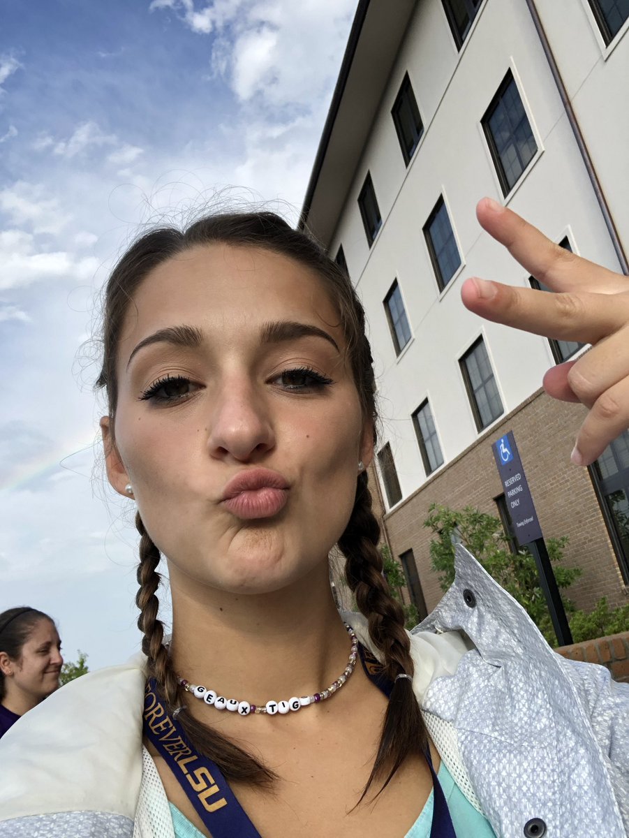 benayleigh's tweet photo. When Brandon says he loves purple more #LSUoops https://t.co/JVpOHG2hr4