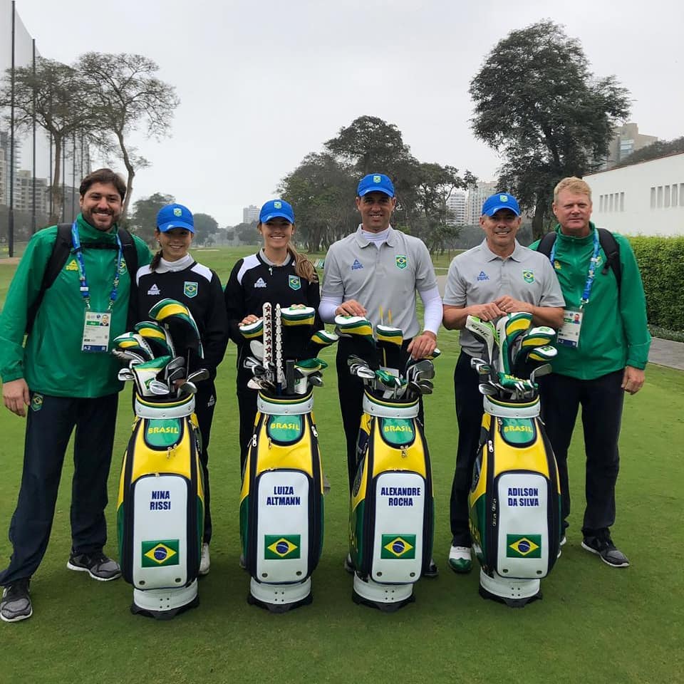 Gofl_Approach's tweet photo. Brazilian Team in golf prepared for #PanamericanosLima2019 #PanNaRecordTV https://t.co/6ypt1HLlDF