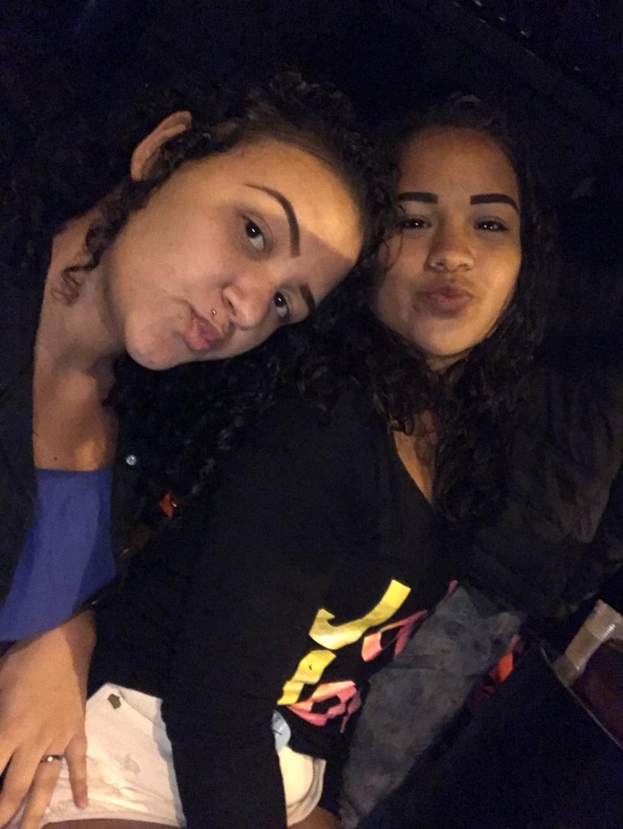 Vitoria24264003's tweet photo. Sobre ontem so percussão🍻❤
#cunh😍👭 https://t.co/i0rpj5Hwxr