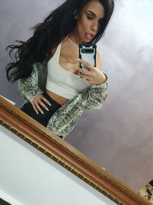 Do you still remember #MirrorMonday ? Wow, what a wonderful time!  ┏━━┓ ❤️❤️❤️❤️ ┃━┳┻┳┓┏┓┏━┳┳┳┓ ┃┏┫╋┃┗┫┗┫╋┃┃┃┃ ┗┛┗━┻━┻━┻━┻━━┛ ☞me💝<a href="/tag/mirrormonday"class="tags">#MirrorMonday</a>