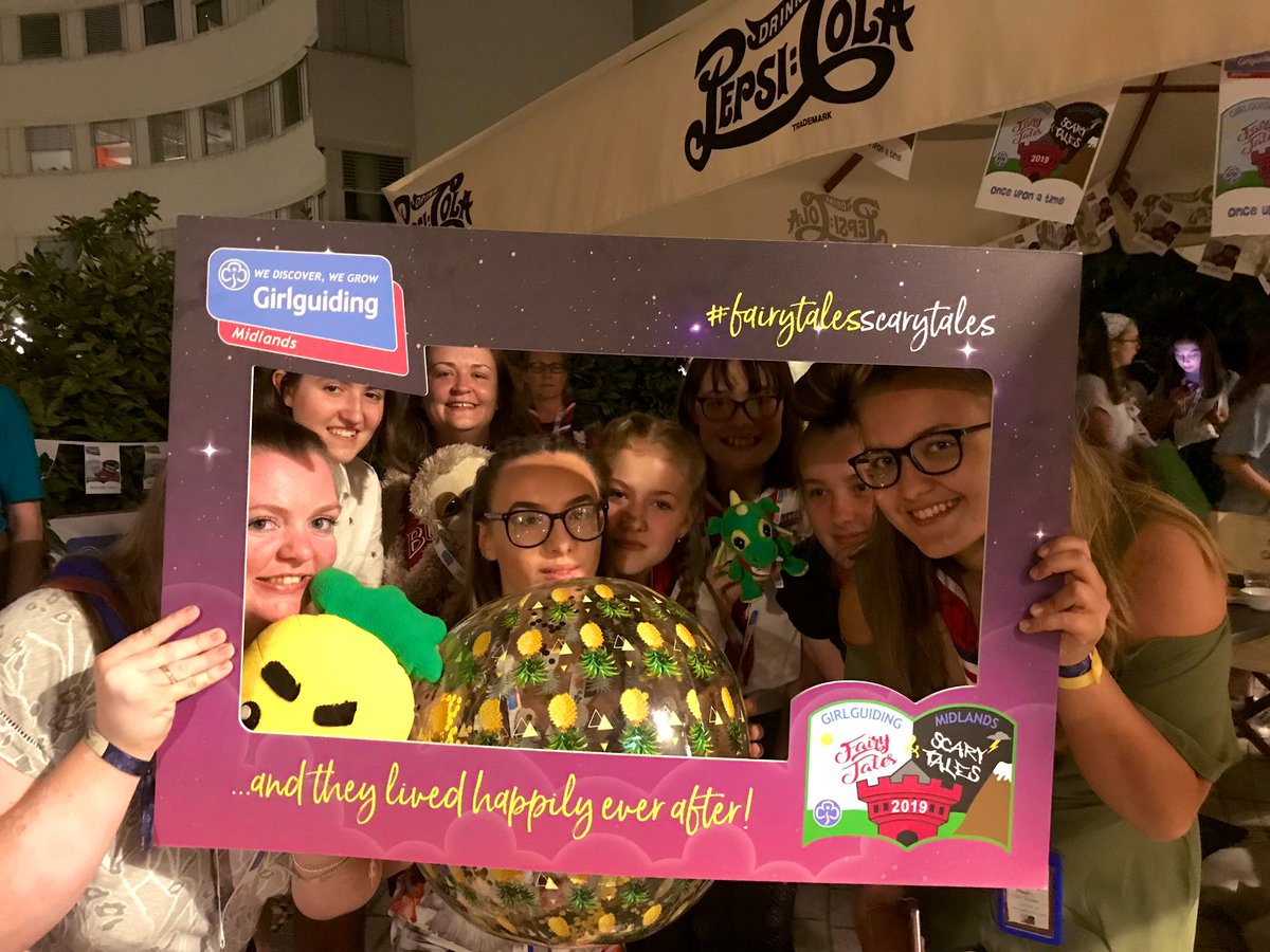 FTSTSixSlices's tweet photo. Team six slices! Dedicated to that dough! #lovedeveryminuteofit #evilpineappleisourfriend #faulty #anê #maj #morethansixslices https://t.co/altinIukjC