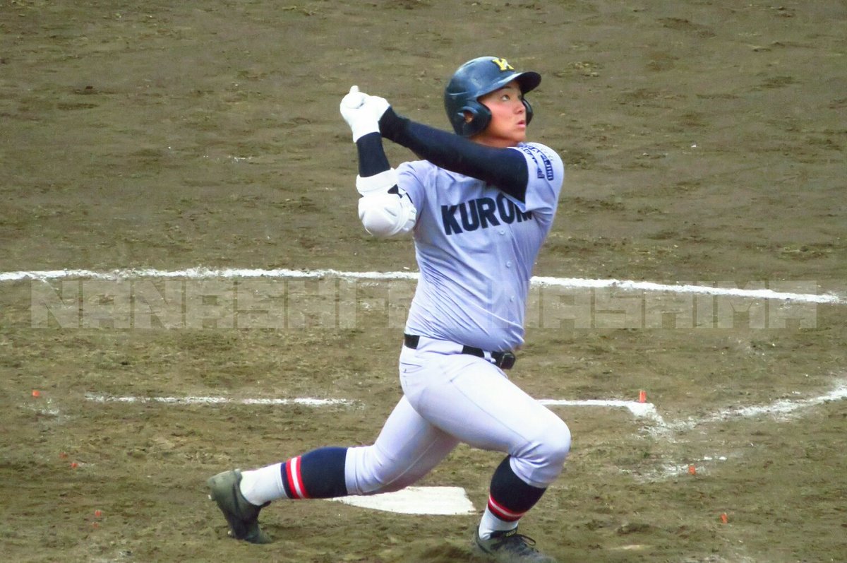 7upParty7's tweet photo. 一発を狙った
スイングだった
ガッツポーズは
フライングでしたw

#黒沢尻工業　黒工
#佐々木駿
#伊藤裕季也タイプ https://t.co/TGzj1NF726