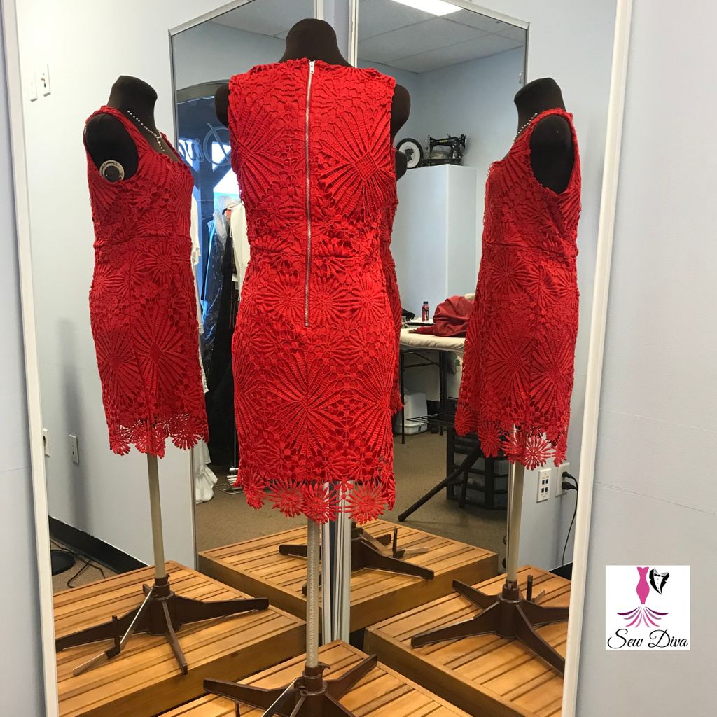 Sewdiva2's tweet photo. Hot hot hot! #reddress #sewdiva #Alterations It’s 116 degrees today 🥵so today is the official day for summer in my opinion.  Stay  #hydrated friends and family! 💯 💕#redlace #lacedress #clothingalterations https://t.co/jjExBOL59u