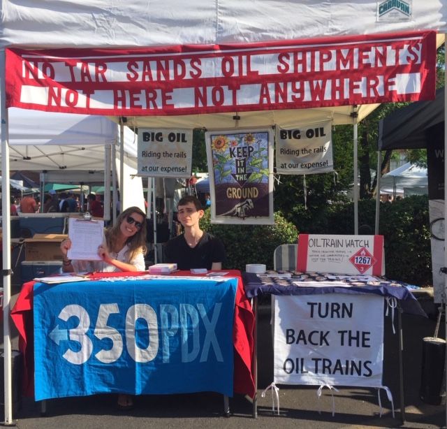 Two new volunteers, Ana and Dustin, at Hollywood Farmer’s Market, educating the public on the tar sands #BombTrains rolling through our Portland communities. Sign up to our mailing list to find how you can #StopZenith and join the climate justice movement

buff.ly/2ZFniiw
