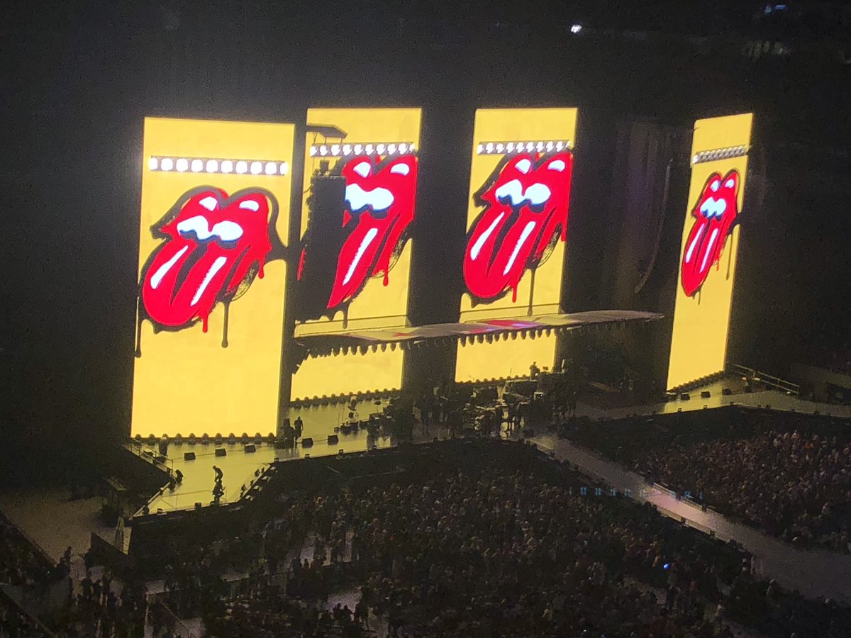 DHessDelco's tweet photo. Can’t wait to see The Stones!!!!  @MetLifeStadium  is filling up @lukasnelson killed it... now bring out The Greatest Rock N Roll band of all time!!! https://t.co/Mkl3qaKYG5