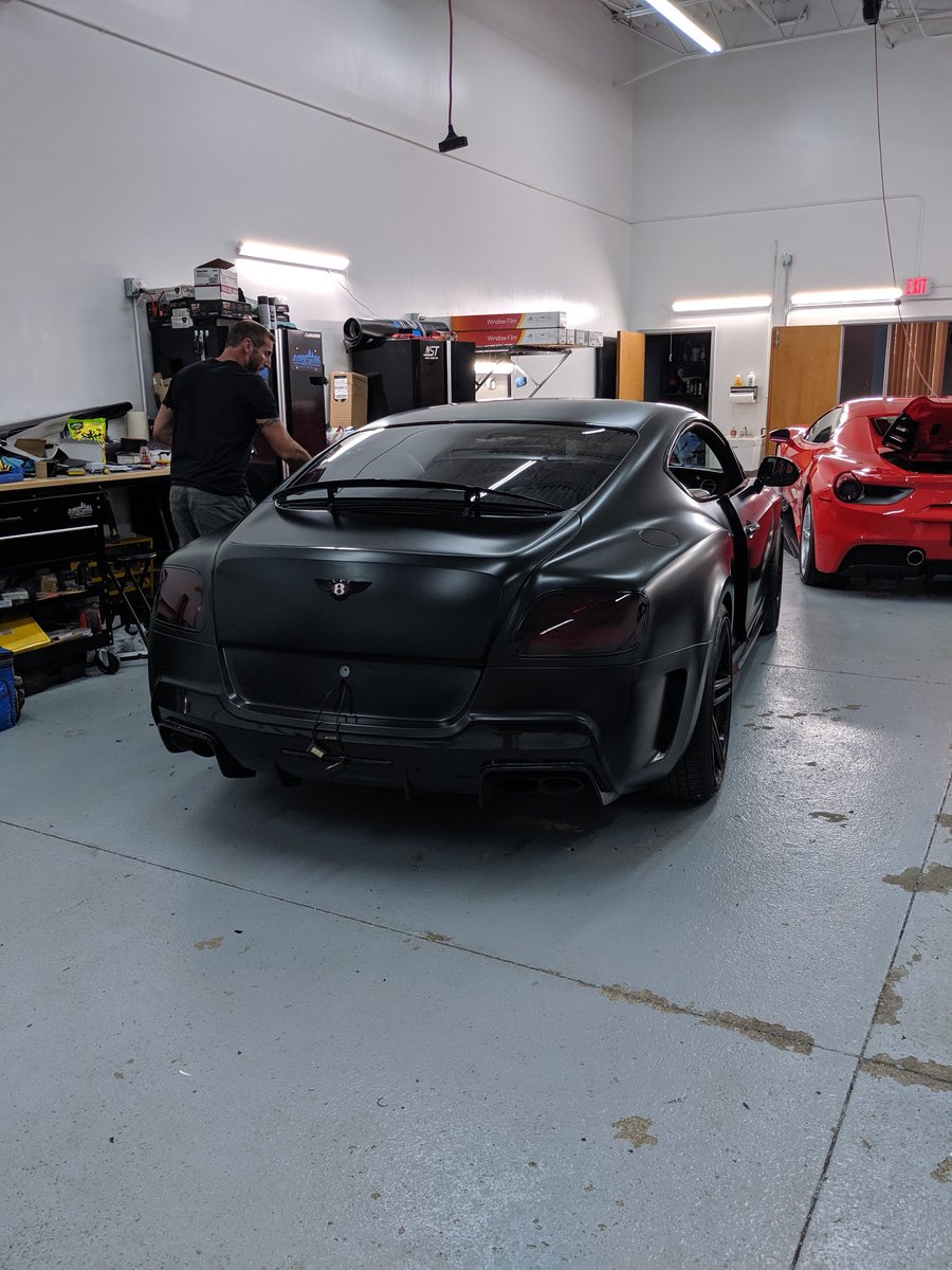 Schmeeeeeds's tweet photo. If some of you could retweet my work to help get it out there I'd greatly appreciate it! Light smoke tinted tail lights before and after #laidnotsprayed https://t.co/F2gws1UGeC