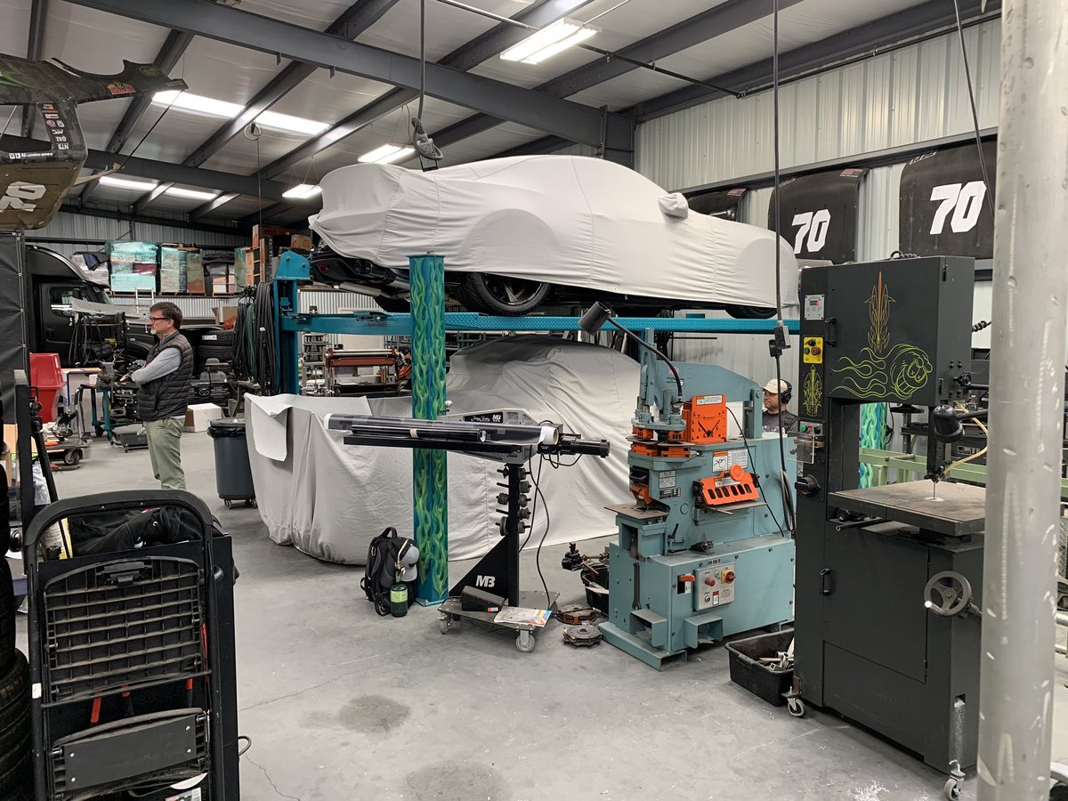 AgencyDMI's tweet photo. We spent a day with @BradDeberti watching them film the Twin Turbos TV show for @Discovery and @MotorTrend, and planned some cool projects together!👊🏻 #braddeberti #deberti #twinturbos #discoverychannel #nigoricreative #marketing #clients #automotive #filming #motorsports https://t.co/03W40gqmBZ