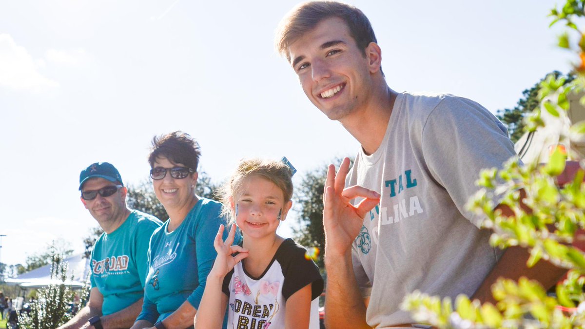 Don't forget that 
FAN APPRECIATION DAY 
is this Saturday, Aug. 10 at Brooks Stadium! 
2 p.m. Scrimmage (FREE)
4 p.m. Autographs (FREE)
Kids Zone open on the Surf Turf!!!

#ChantsUp #TEALnation