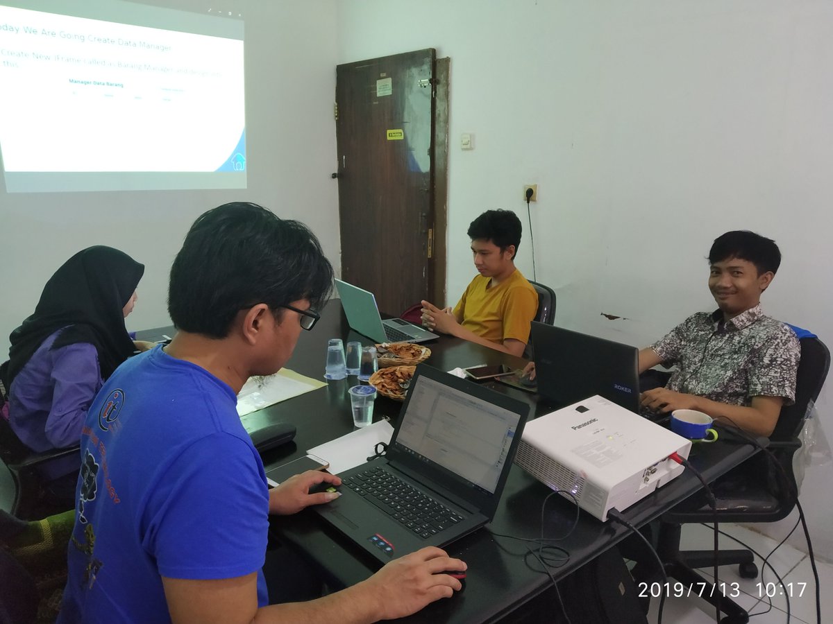 idrumahcoding's tweet image. 13 Juli 2019
Training Java Fundamental #35 di Depok
#javafundamental #bahasajava #aplikasijavadesktop #javaprogramming #aplikasipenjualansederhana #rumahcoding