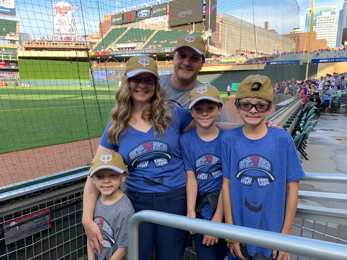 dndDefense's tweet photo. Cancer Awareness Night ⁦@Twins⁩ #beatthebeast #catchcancerlooking #rhabdomyosarcoma ⁦@alka_SMELTZer⁩ ⁦@500LEVEL⁩ https://t.co/lWyruJE5uB