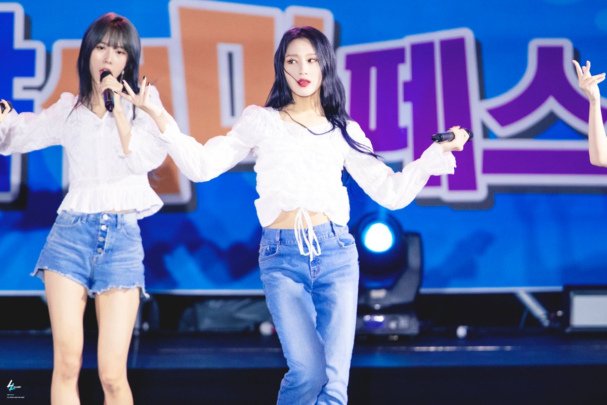 SY_Lullaby's tweet photo. 190730 드림캐쳐 시연 용인 행사

what

#드림캐쳐 #시연
#Dreamcatcher #SIYEON
@hf_dreamcatcher https://t.co/EL6u54w9qc