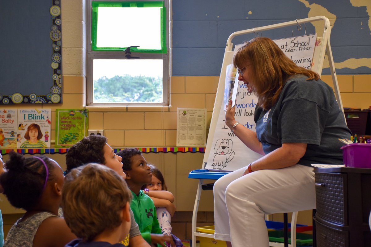 DeKalbSchools's tweet photo. And just like that, #FirstDayDCSD is complete! Check out more moments from today - https://t.co/MwA2rEcsRc https://t.co/9ZwG1KlCyw