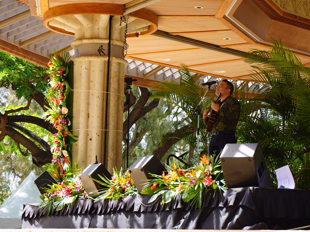 In my element 🎶
#ukulele #kaleigamiao #musician #ukuleles #ukuleleindonesia #ukulelebrasil #ukulelelife #ukulelemusic #ukuleleplayer #ukulelesongs