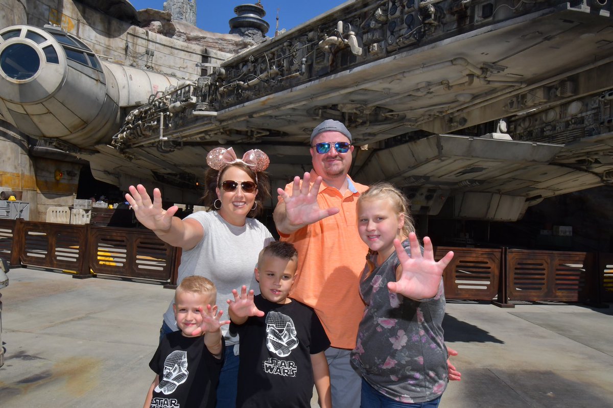 The new <a href="/starwars/">Star Wars</a> land <a href="/Disneyland/">Disneyland Resort</a> is so much fun. If you have not checked it out. You should put it on your bucket list. #starwarsgalaxysedge