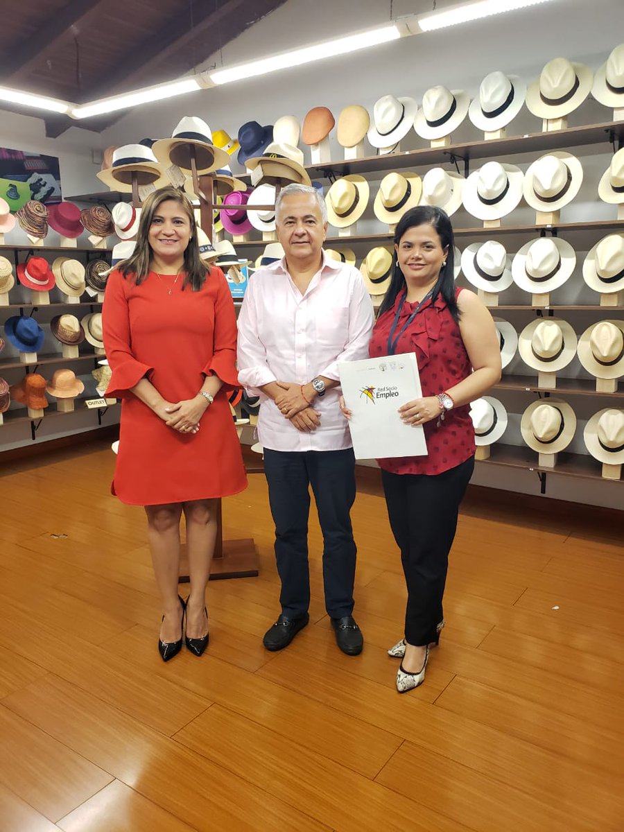 EmpleoEncuentra's tweet photo. Nos reunimos con Edgar Sánchez, Gerente de empresas #Ecuandino y #DrPie, para socializar los beneficios de unirse a esta bolsa de empleo y los servicios que ofrecemos para mejorar la empleabilidad en el país.

Director Regional #MDTGuayaquil - @SixtoGamboa1 
Ministro - @abgmadero https://t.co/EQYbwUhK6G