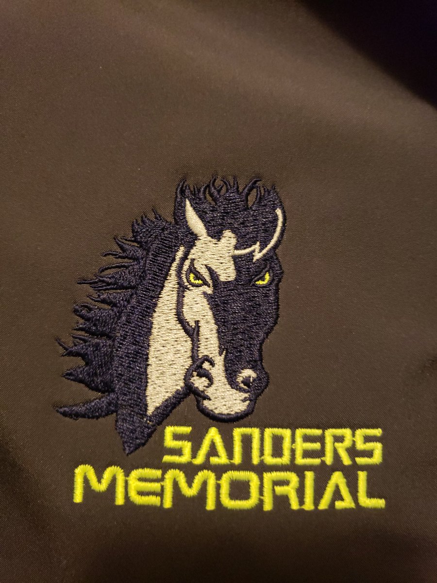 SandersSMES's tweet photo. Entering our 5th year. Celebrating these innovating Stallions and their 5 year commitment to Sanders Memorial! We are privileged to work with a hardworking staff that are committed to 21st century student learning. TY for your dedication and commitment to our school. #sweetjacket https://t.co/HH5zSD9ZGM