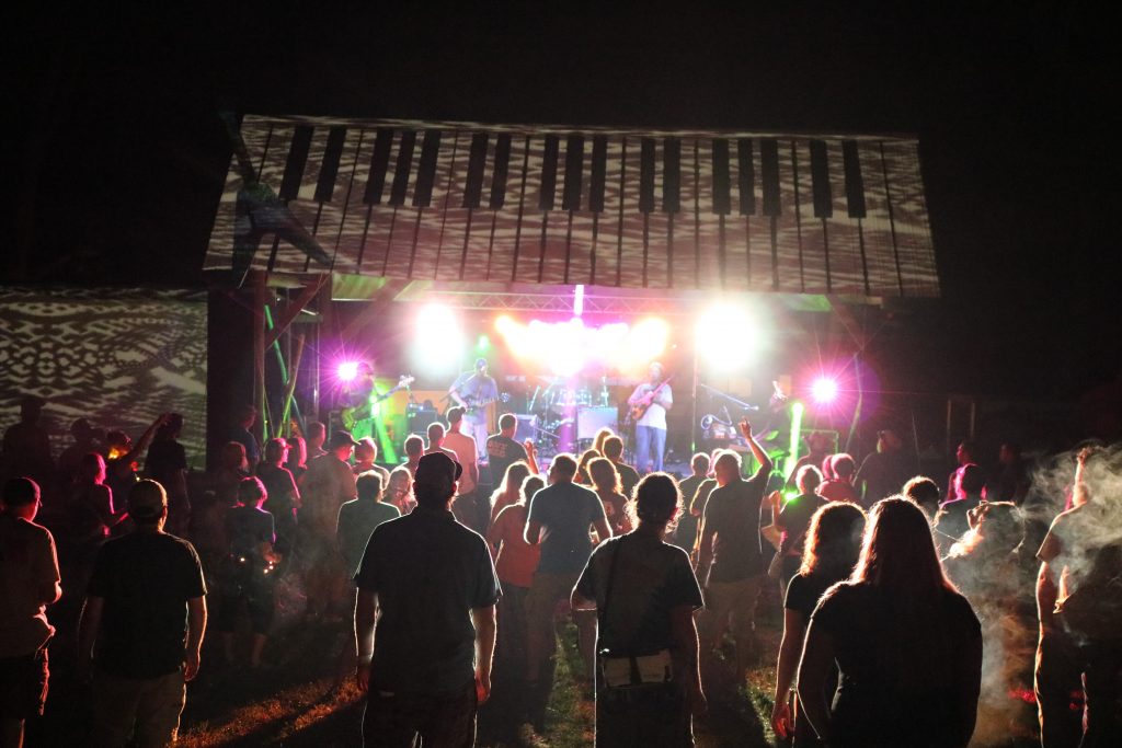 Local Spins tweet media