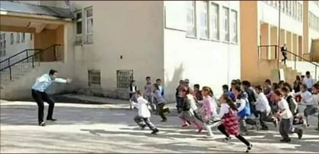 onurravcc's tweet photo. #60binöğretmeninsesiolun güzel yüreklere dokunabilmek için ... @ziyaselcuk  @RTErdogan  @BeratAlbayrak https://t.co/qeK9y2M4Lb