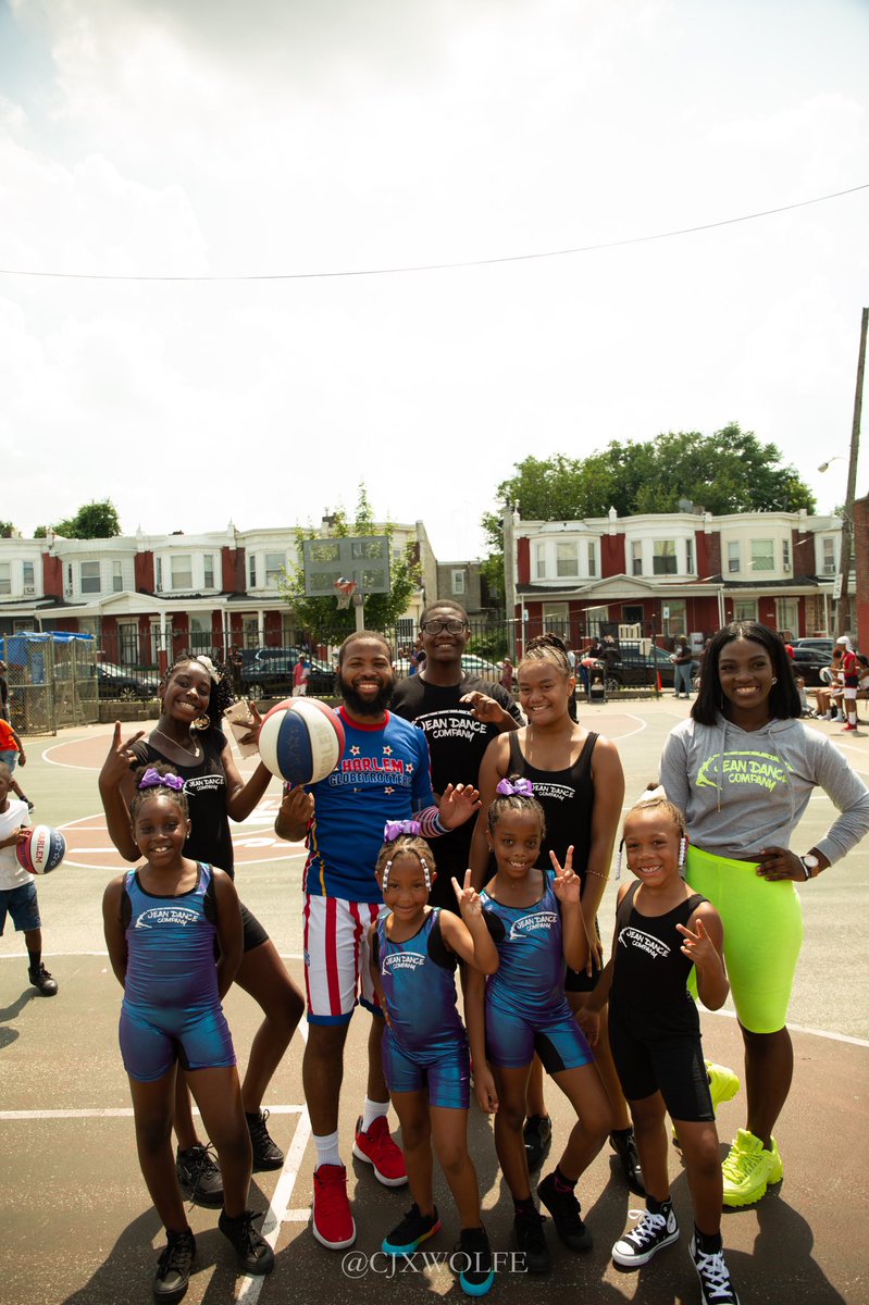 WeNotMe__'s tweet photo. SPEEDY x The Community #Philly #WeNotMe #CommunityStrongerTogether #WeNotMeCommunityDay 🖤 https://t.co/a0MmrVmdNF